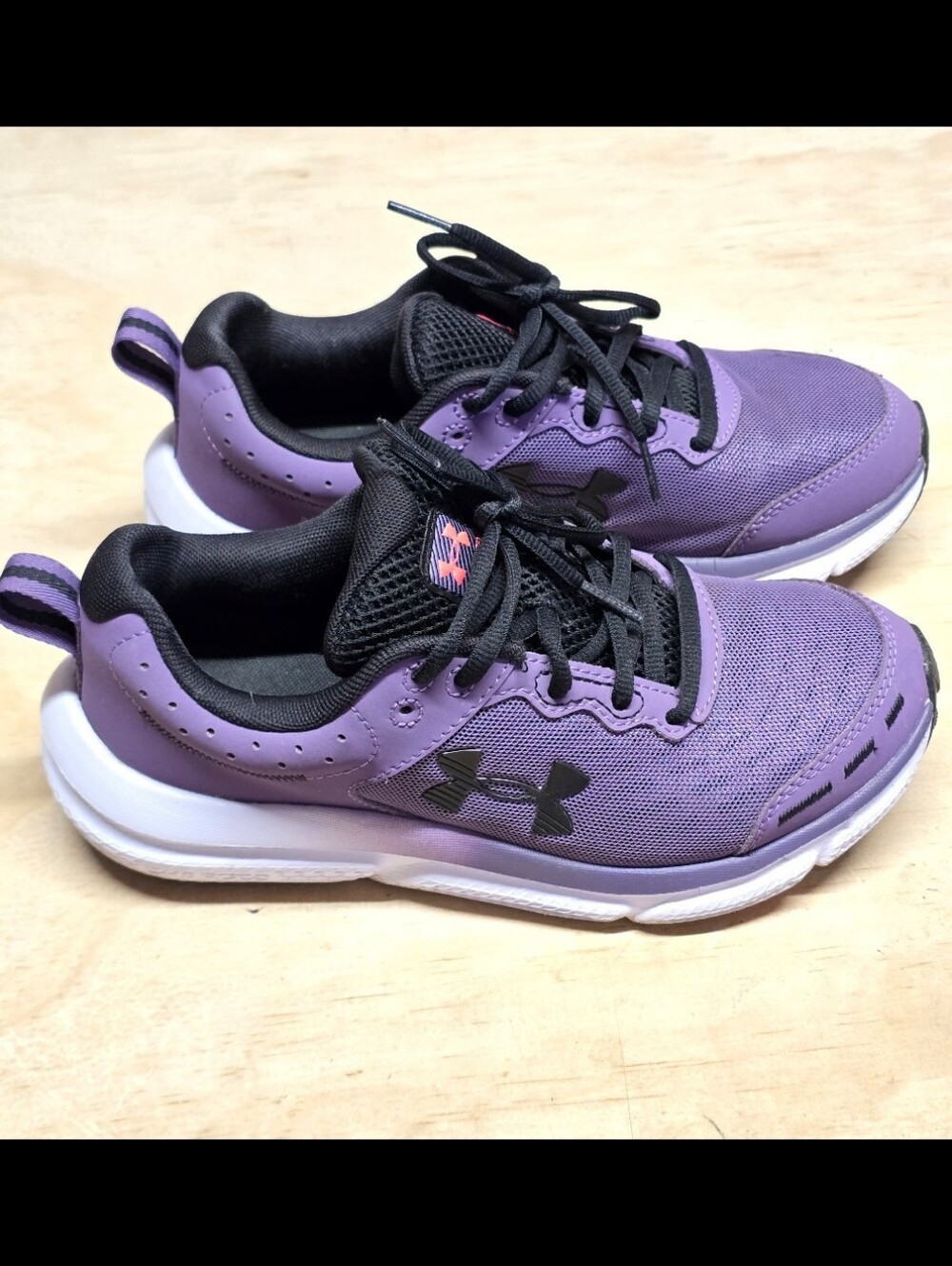 Under Armour Womens Training Charged Assert Running Shoes